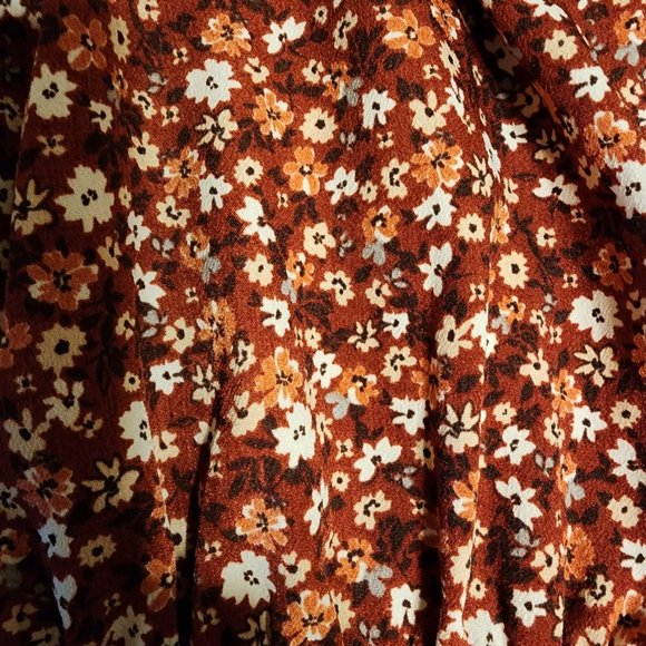 Paper Crane red floral tank top flutter sleeve NWOT Med - Picture 5 of 7